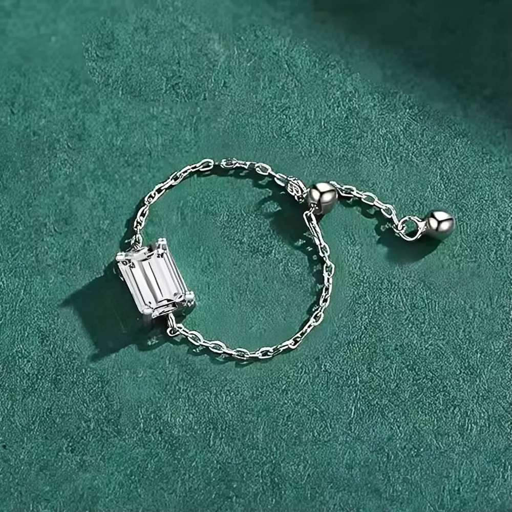 Radiant Bar Chain Ring