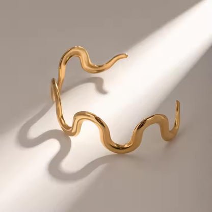 Waveform Cuff