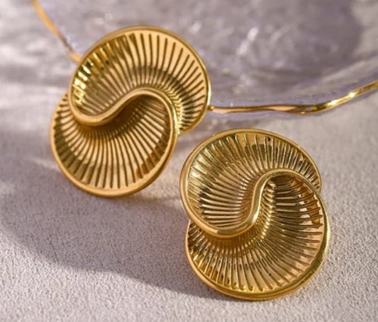 Aurum Wave Earrings
